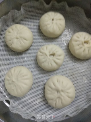 梅菜扣肉包子的做法步骤：9