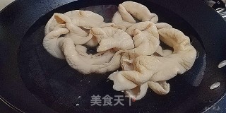 辣子肥肠的做法步骤：4