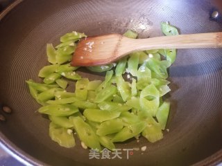 山药莴笋炒冬菇的做法步骤：10