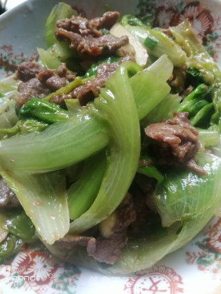 牛肉炒生菜的做法步骤：9