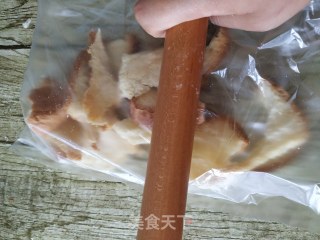 自制面包糠的做法步骤：4