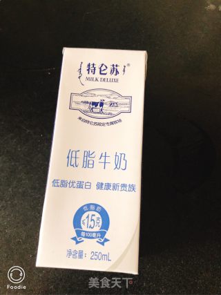 懒人餐—牛奶玉米糊的做法步骤：2