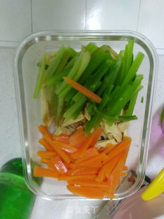 凉拌腐竹的做法步骤：4