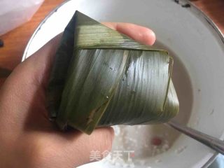 红豆蜜枣粽的做法步骤：7