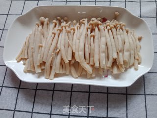 剁椒海鲜菇的做法步骤：3