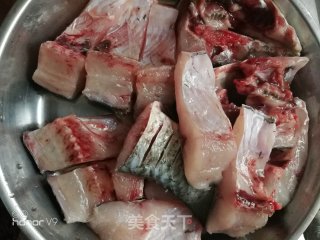啤酒鱼块的做法步骤：1