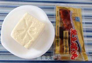 香煎鳗鱼豆腐#酸甜美食#的做法步骤：1