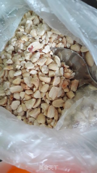 咸蛋黄肉粽的做法步骤：3