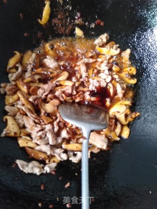 香菇炒牛柳的做法步骤：9