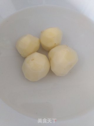 土豆的多种吃法：土豆丸、薯条的做法步骤：2