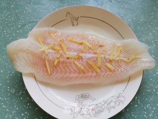清蒸龙利鱼的做法步骤：2