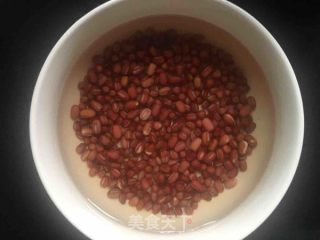 抹茶红豆粽的做法步骤：1