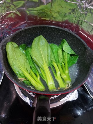 盐水菜心的做法步骤：3