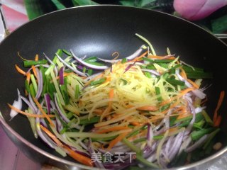 藤椒鸡肉卷饼的做法步骤：14