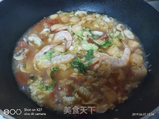 蘑菇鲜虾汤的做法步骤：4