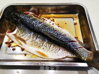 万州烤鱼（香辣豆豉味）的做法步骤：1
