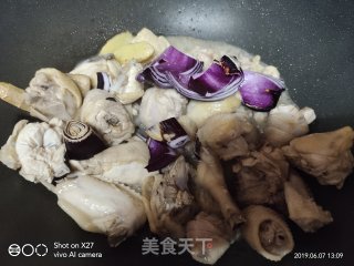 杂烩炖鸡的做法步骤：5