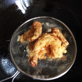 香酥炸虾仁的做法步骤：6