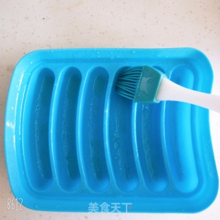 蒜香猪肉肠的做法步骤：4