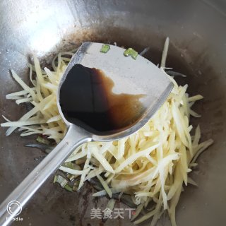 简单又下饭的酸辣土豆丝的做法步骤：6