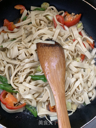 肉炒豆腐丝的做法步骤：4