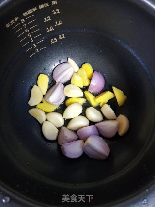 酱香排骨的做法步骤：4