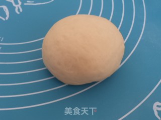 无油牛奶豆沙馅面包的做法步骤：5