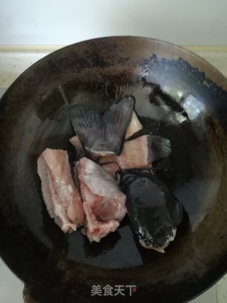 鱼头豆腐汤的做法步骤：5