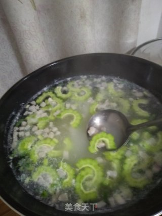 肥肉苦瓜汤的做法步骤：11