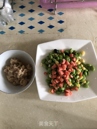 三色鸡丁的做法步骤：3