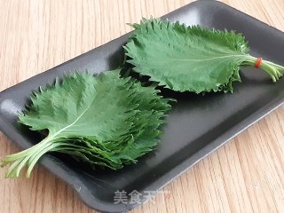 紫苏叶蛋饺的做法步骤：1