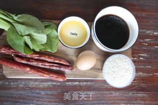 电饭煲腊肠焖饭的做法步骤：2