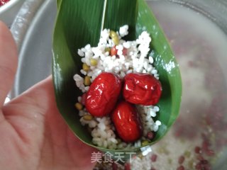 豆子红枣粽的做法步骤：3