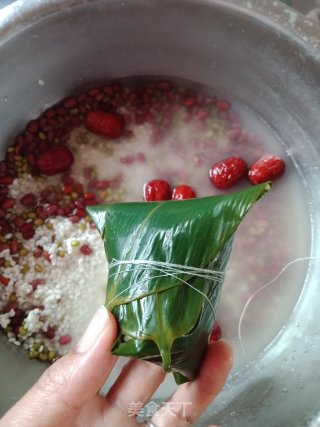 豆子红枣粽的做法步骤：6