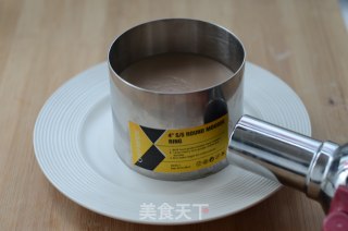 4寸小猪慕斯蛋糕的做法步骤：6