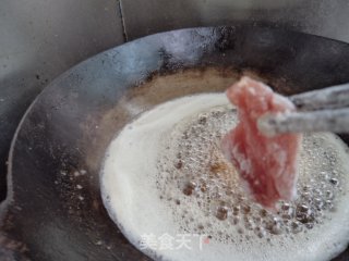 回锅肉的做法步骤：4