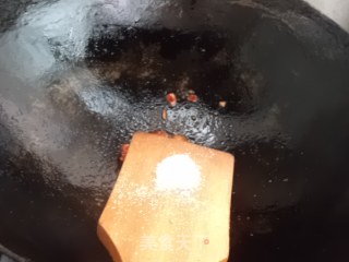 回锅肉的做法步骤：7