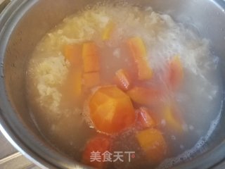 鲫鱼雪耳木瓜汤的做法步骤：4