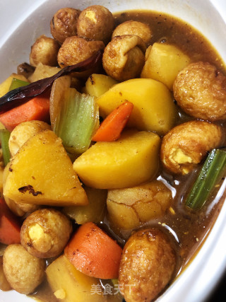 鹌鹑蛋烧土豆的做法步骤：10