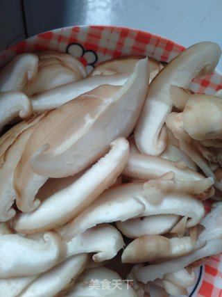 香菇烧鱼块的做法步骤：3