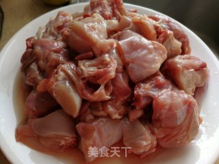 红烧兔肉的做法步骤：1