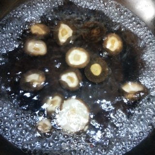 香菇菜心的做法步骤：3