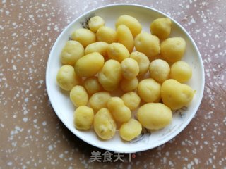 盐烤小土豆的做法步骤：2