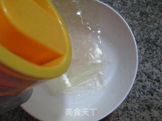 西瓜布丁的做法步骤：2