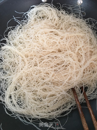 便当米粉的做法步骤：3