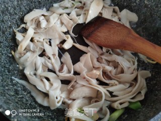 下酒菜  蚝油孜然杏鲍菇的做法步骤：7