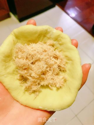 鸡肉松奶酪黄瓜面包的做法步骤：4