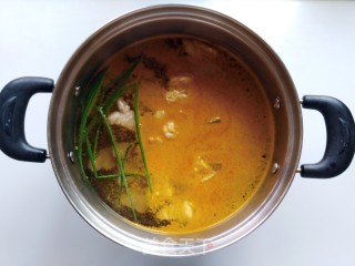 咖喱牛肉盖浇饭的做法步骤：4