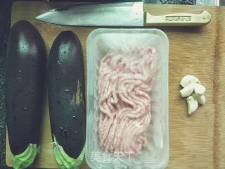 肉末茄子的做法步骤：1
