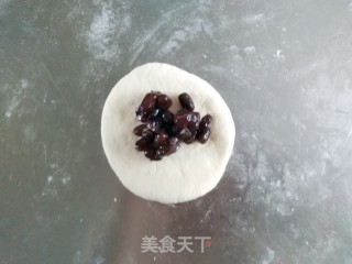 红豆馒头卷的做法步骤：6